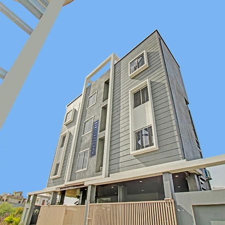 ホテル Townhouse Md Star ナーグプル エクステリア 写真